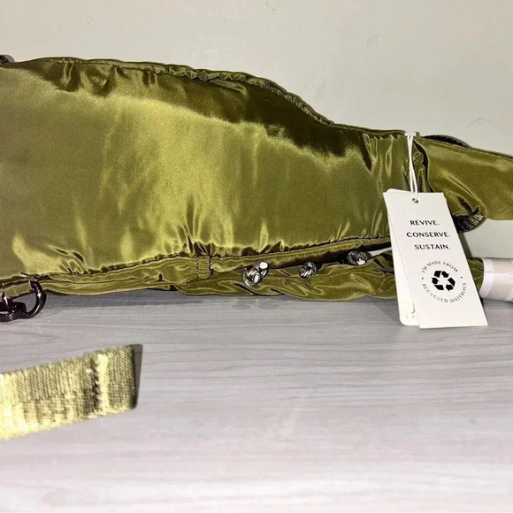 URBAN EXPRESSIONS NYLON PARC Sling Dual Entry Bungee Cord Backpack. Olive green! - Picture 6 of 7